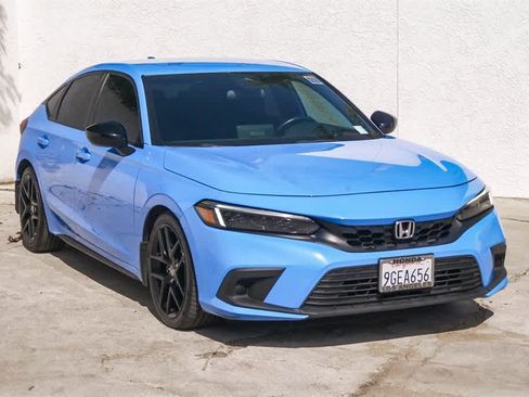 Used 2023 Honda Civic Sport image 3