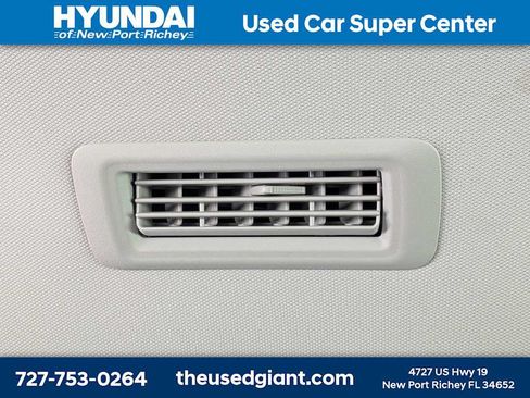 Used 2024 Nissan Pathfinder Platinum FWD image 17