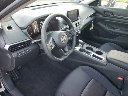 Used 2025 Nissan Altima 2.5 S image 16