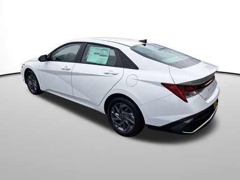 New 2026 Hyundai Elantra Blue image 8