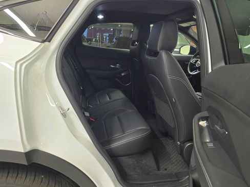 Used 2024 Jaguar E-PACE R-Dynamic SE image 13