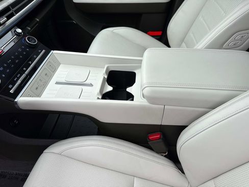 Used 2025 Hyundai Santa Fe Calligraphy image 15