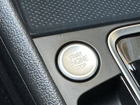 Used 2019 Volkswagen Jetta SEL FWD image 21