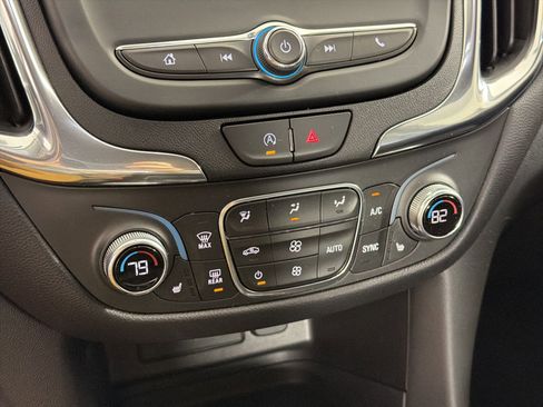 Used 2022 Chevrolet Equinox LT AWD/4WD image 18