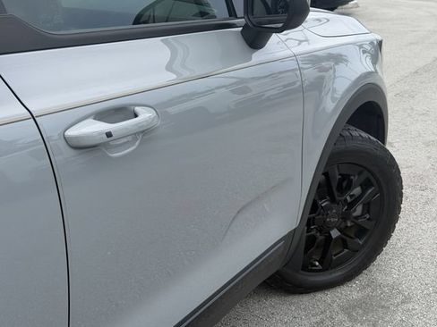 Used 2025 Kia Telluride AWD image 9