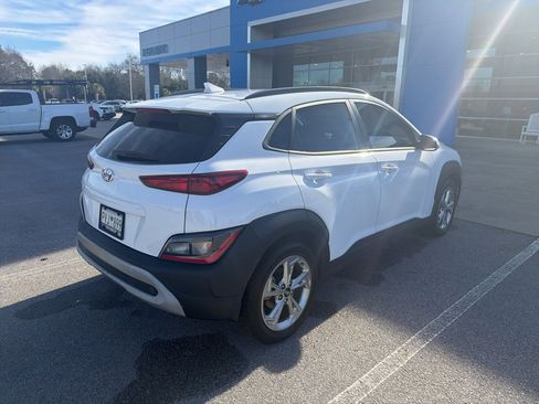 Used 2022 Hyundai Kona SEL w/ Cargo Package image 4