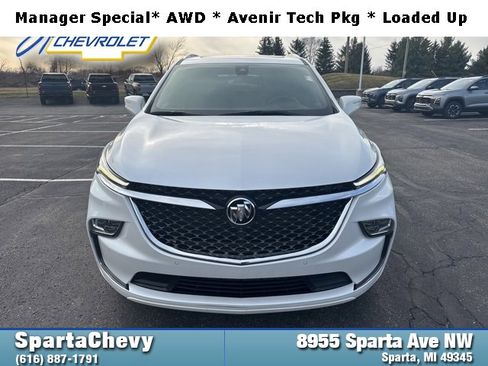 Used 2023 Buick Enclave Avenir image 8