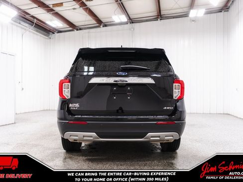 Used 2023 Ford Explorer XLT w/ Equipment Group 202A image 5