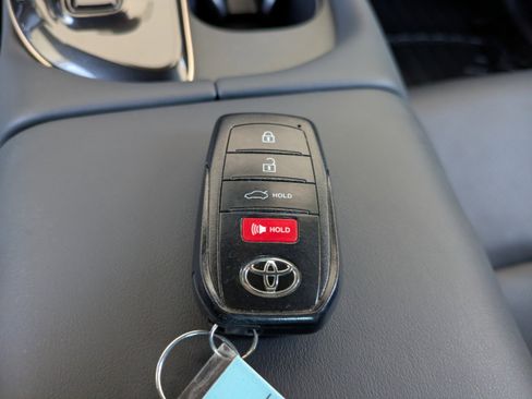 Used 2024 Toyota Crown Platinum AWD/4WD image 31