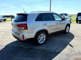 Used 2014 Kia Sorento EX w/ EX V6 Touring Package image 4