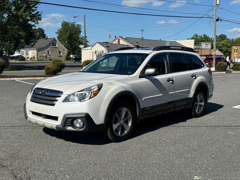 Used 2014 Subaru Outback 2.5i Limited AWD/4WD image 12