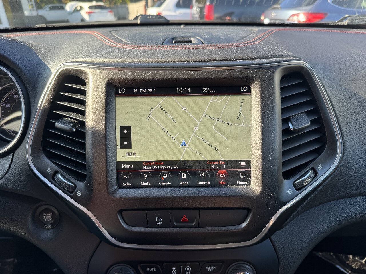 Used 2019 Jeep Cherokee Trailhawk w/ Comfort/Convenience Group AWD/4WD image 25