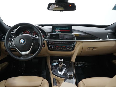 Used 2018 BMW 330i Gran Turismo xDrive AWD/4WD image 16