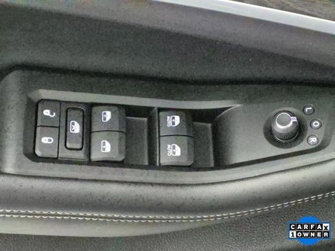 Used 2024 Jeep Grand Cherokee L Limited w/ Black Appearance Package image 14