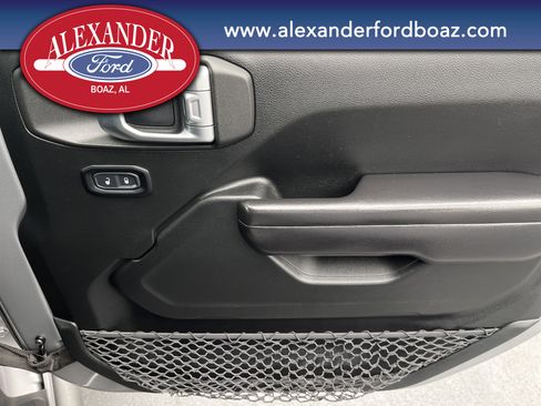 Used 2020 Jeep Gladiator Rubicon image 19