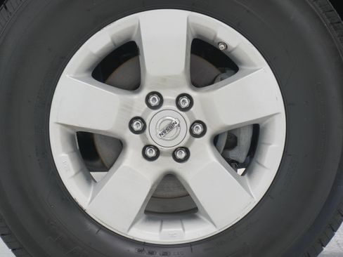 Used 2011 Nissan Frontier SV RWD image 20