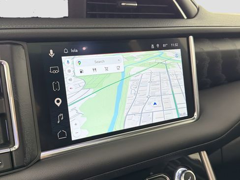 Used 2024 GMC Yukon XL Denali w/ Advanced Technology Package image 13