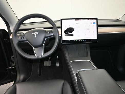 Used 2023 Tesla Model Y Long Range AWD/4WD image 16