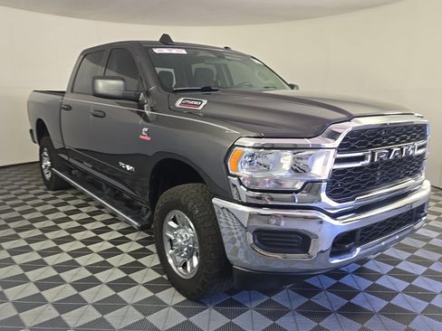 Used 2019 RAM 2500 Tradesman AWD/4WD image 3