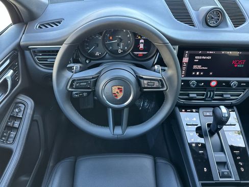 New 2026 Porsche Macan image 15