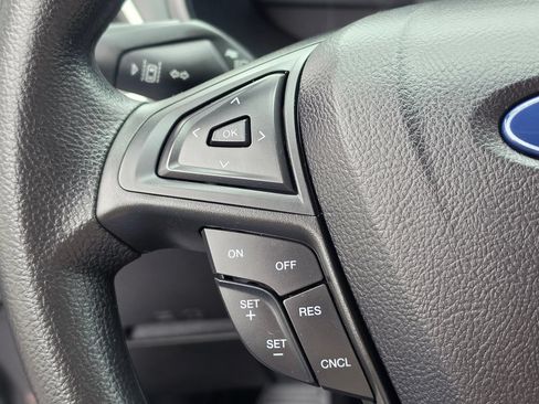 Used 2022 Ford Edge SE w/ Black Appearance Package AWD/4WD image 17
