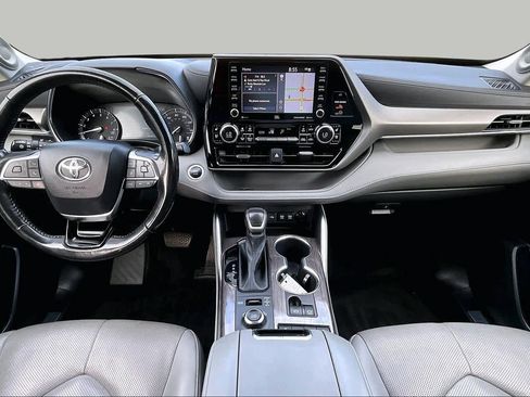 Used 2020 Toyota Highlander Limited AWD/4WD image 16