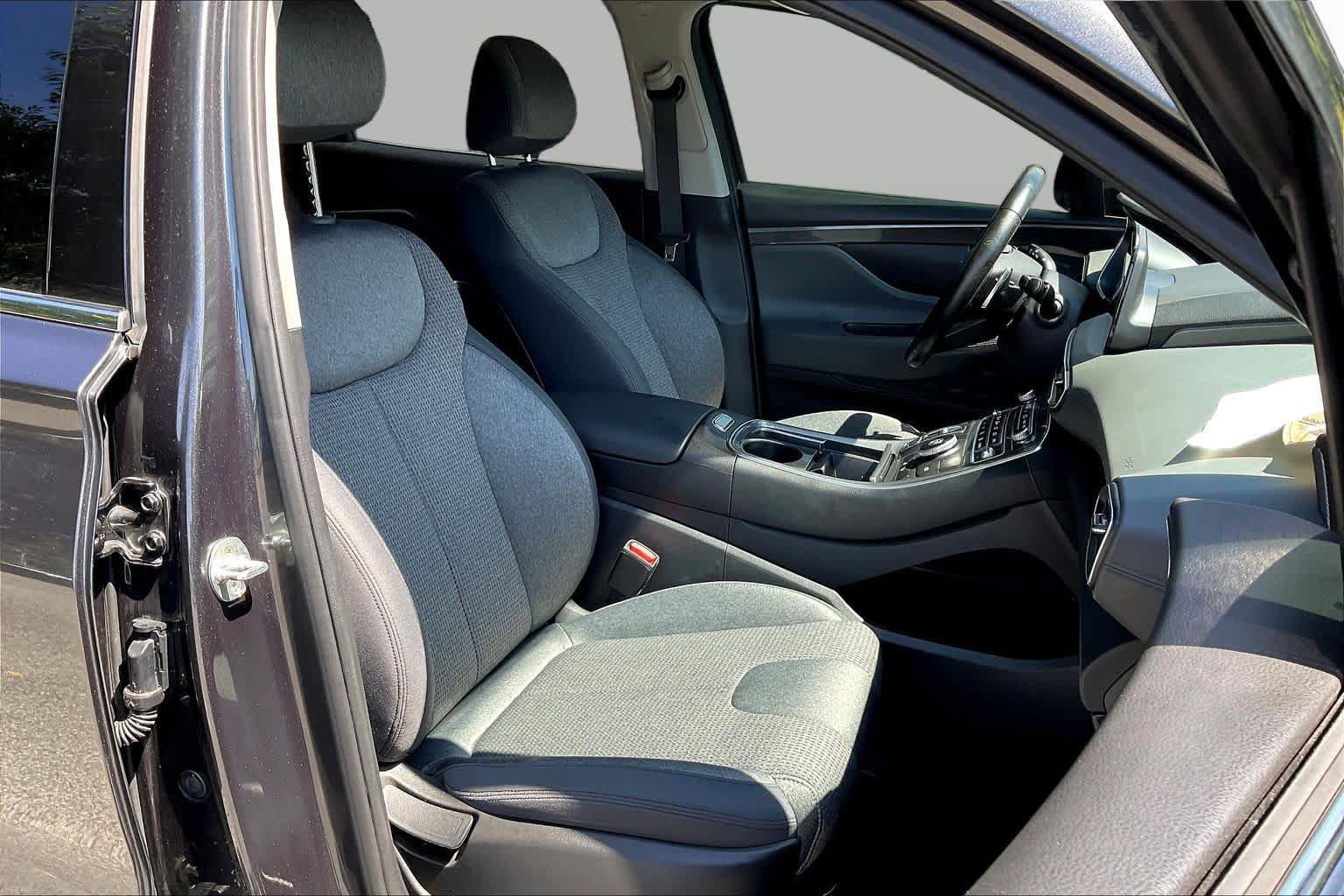 Used 2023 Hyundai Santa Fe SEL w/ Cargo Package FWD image 9
