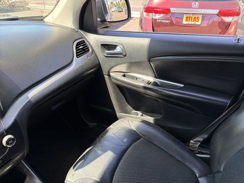 Used 2019 Dodge Journey Crossroad AWD/4WD image 23