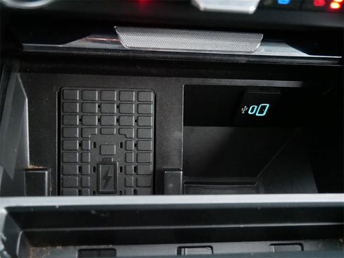 Used 2023 Ford F450 Lariat w/ Chrome Package image 25