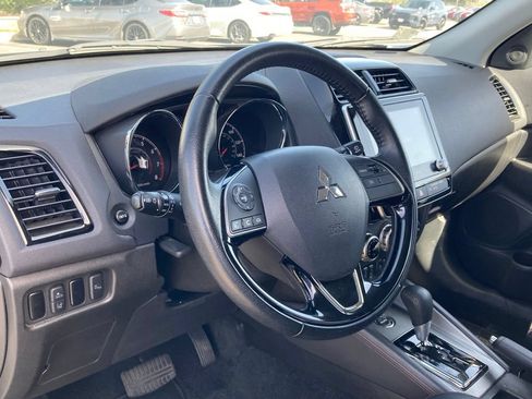 Used 2024 Mitsubishi Outlander Sport SE AWD/4WD image 9