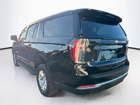 Used 2026 Chevrolet Suburban LS RWD image 3