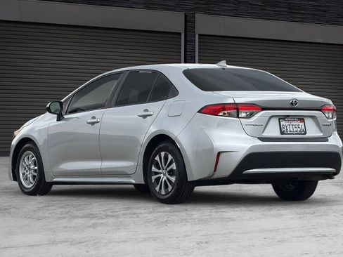 Used 2022 Toyota Corolla LE w/ Carpet Mat Package (TMS) FWD image 6