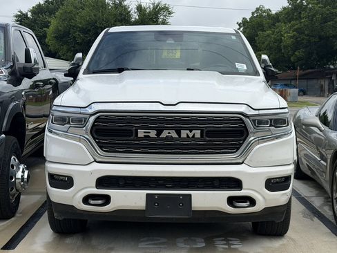 Used 2024 RAM 1500 Limited AWD/4WD image 2