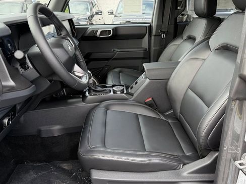 New 2026 Ford Bronco Badlands w/ Sasquatch Package AWD/4WD image 13