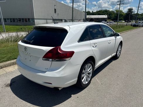 Used 2013 Toyota Venza LE FWD image 3