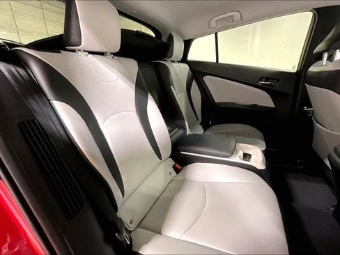 Used 2018 Toyota Prius Prime Advanced FWD image 31