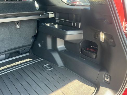Used 2025 Toyota 4Runner SR5 AWD/4WD image 18