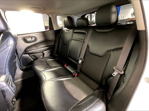 Used 2019 Jeep Compass Altitude image 36