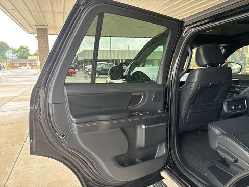 Certified 2025 Ford Expedition Platinum w/ Stealth Performance Package AWD/4WD image 18