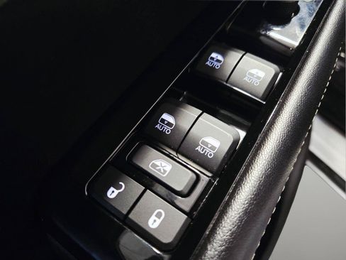 Used 2024 Jeep Wagoneer Series II AWD/4WD image 19