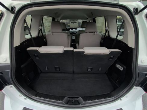 Used 2013 MAZDA MAZDA5 Sport FWD image 17