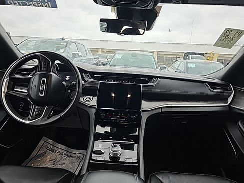 Used 2025 Jeep Grand Cherokee Limited 4xe image 4