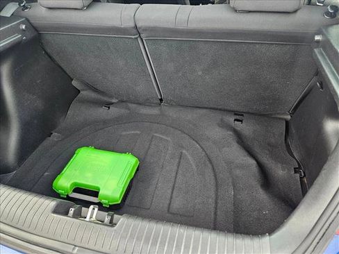 Used 2016 Hyundai Veloster image 6