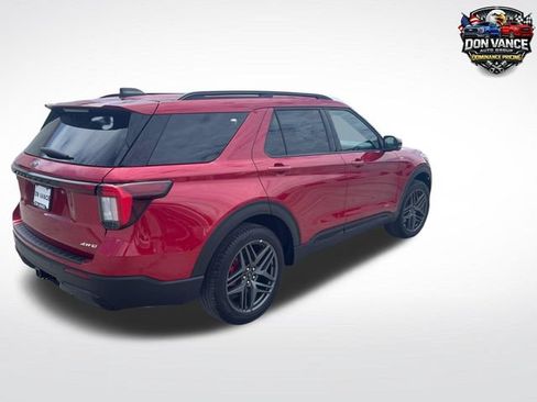 Used 2025 Ford Explorer ST-Line w/ ST-Line Street Pack AWD/4WD image 5