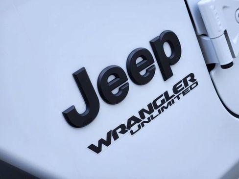 Certified 2021 Jeep Wrangler Unlimited Sport image 12