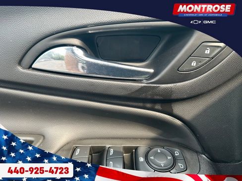 Used 2021 Chevrolet Equinox LT FWD image 10