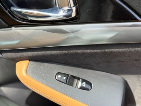 Used 2016 Nissan Maxima SR image 24