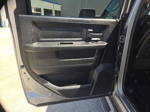 Used 2021 RAM 2500 Tradesman w/ Chrome Appearance Group AWD/4WD image 15