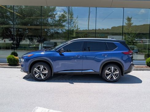 Used 2023 Nissan Rogue Platinum AWD/4WD image 2