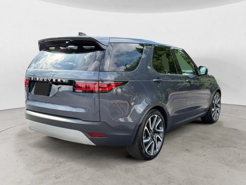 Used 2024 Land Rover Discovery S AWD/4WD image 4